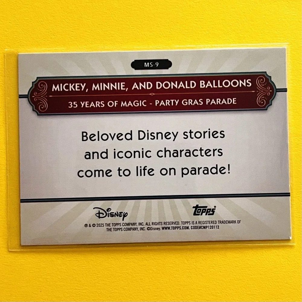 2025 Topps Disneyland‎ 70th MS-9 Mickey Minnie Donald Rainbow Foil